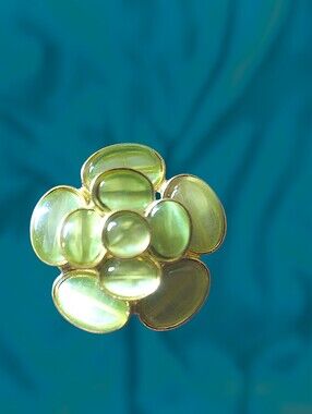 Green Cabochon Flower Brooch